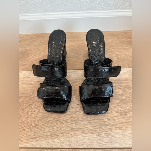 Freda Salvador Adria Black Croc-Embossed Women's Heeled Sandals - Picture 7 of 12